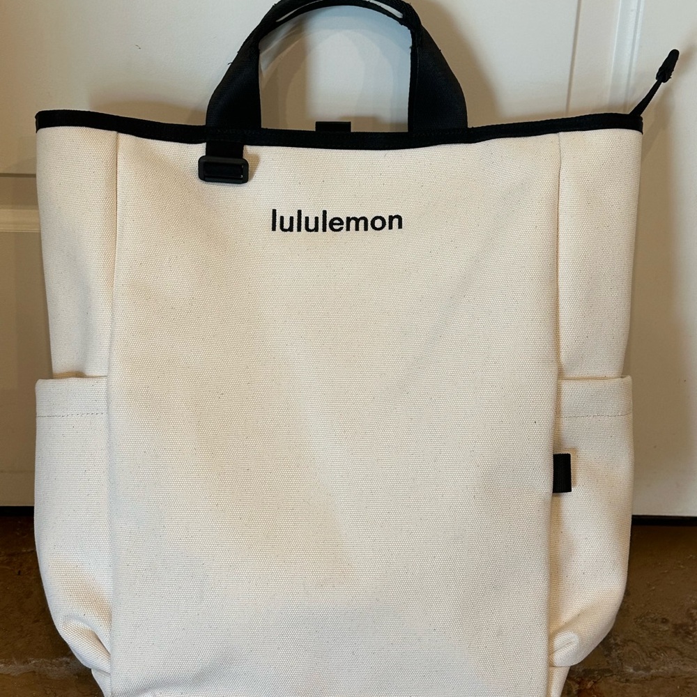 Lululemon Racket Bag 19L - Picture 8 of 9